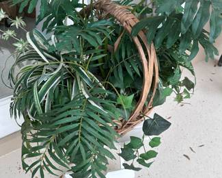 Big assortment of decorative plants 
Never needs watering 