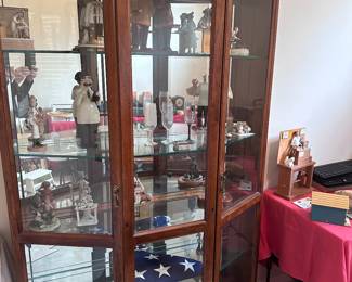 Beautiful Curio and figures 