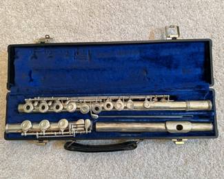 Gemeinhardt Flute with original case. M3