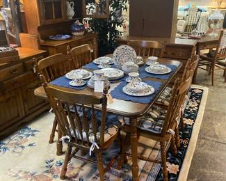 c.1964-1998) Royal Doulton, Yorktown, 51-Pieces, 8 Full Place Settings