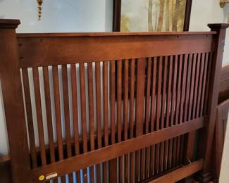 QUEEN SIZE HEADBOARD FOOTBOARD AND SIDE RAILS.  