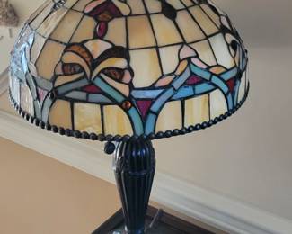 Stained glass Tiffany repro lamp
