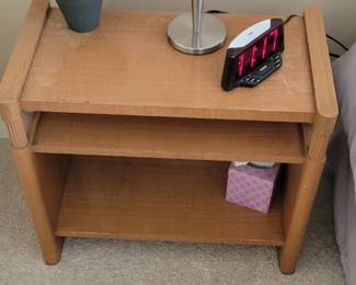 end tables bedroom, lamps, decor