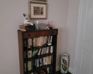 bookcase and books 