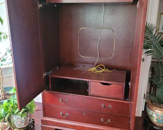 TV armoire 