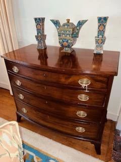 Hepplewhite 19th century four drawer fine chest