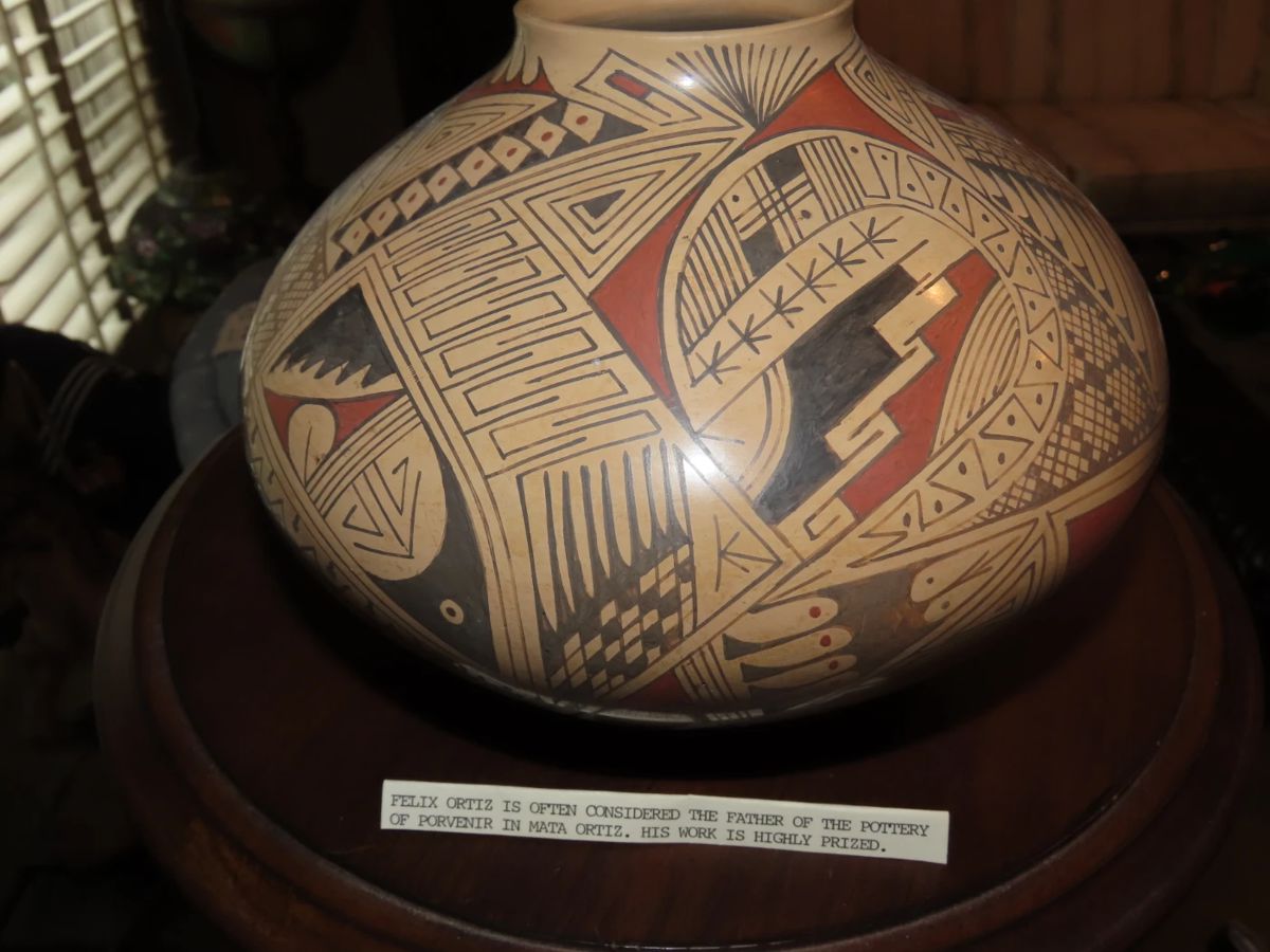 Felix Ortiz pottery.
