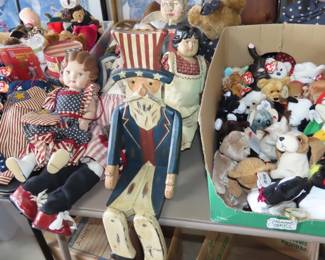 Patriotic dolls and Beanie Babies.