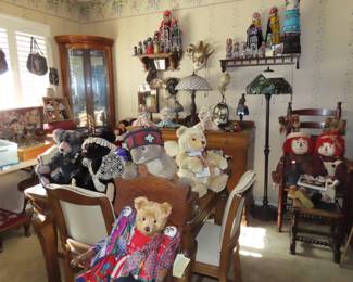 Dolls, bears and furniture.
