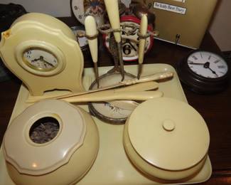 Bakelite dressing table set.