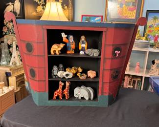 Hand-painted large wood Noah's Ark by Linda Conner, some wear from storage 19"H x 23"W x 6"D