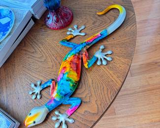 Multi-color metal lizard with wall hanger 18"L