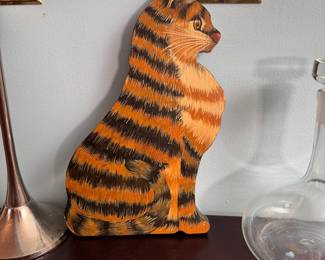 Hand-painted wooden cat wall plaque by Linda Conner 13"