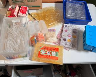 Box Lot#84 plastic eyedroppers candy/wax molds, popsicle mold