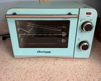 Americana small toaster oven, some wear 10"H x 14"W