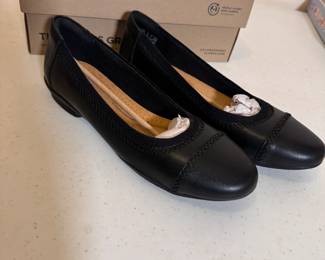 Clarks Sara Bay Black Leather new shoes size 9W