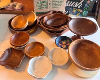 Box Lot#73 variety of painted and unpainted bowls