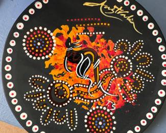 Hand-painted Australian plate with lacquered finish 7"