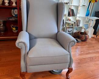 Blue wingback reclining chair, does have some wear and tear, needs surface cleaning 28"W