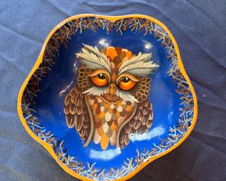Hand-painted 5" bowl by Linda Conner, some minor wear due to storage, Owl
