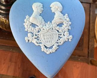Charles & Diana Royal Birth 1982 Wedgewood heart box 2"