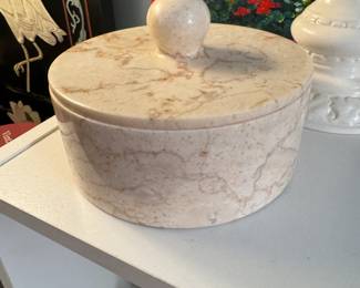 Round marble trinket box 5"W