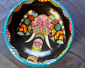Hand-painted 5" bowl by Linda Conner, some minor wear due to storage, Elephant