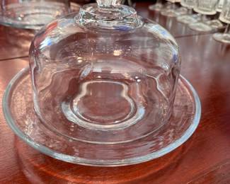 Glass cheese/butter dish and cover 9"