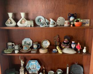 Primary Bedroom 
Souvenir items-vintage