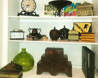 Apothecary box, boxes, clocks, vases and urns 