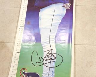 Mint condition rolled up
Cecil Fielder) full length poster
$50