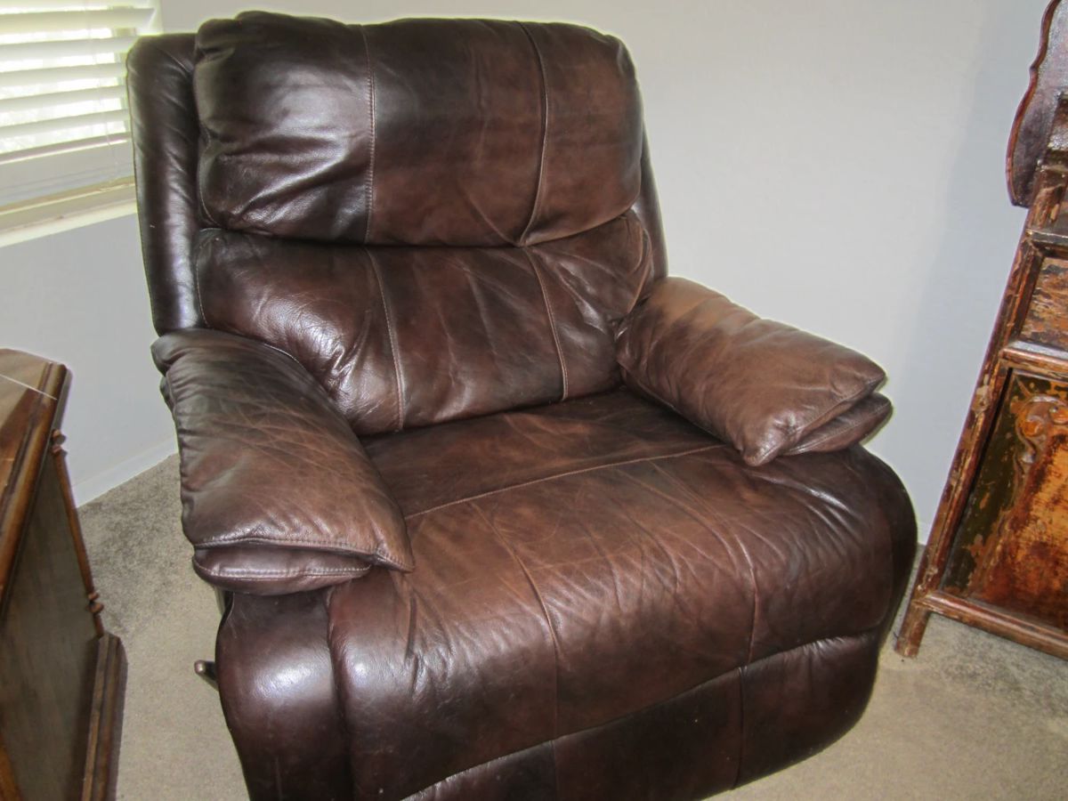 ESTATE SALE by GAYLE in Waddell, AZ starts on 3/7/2024