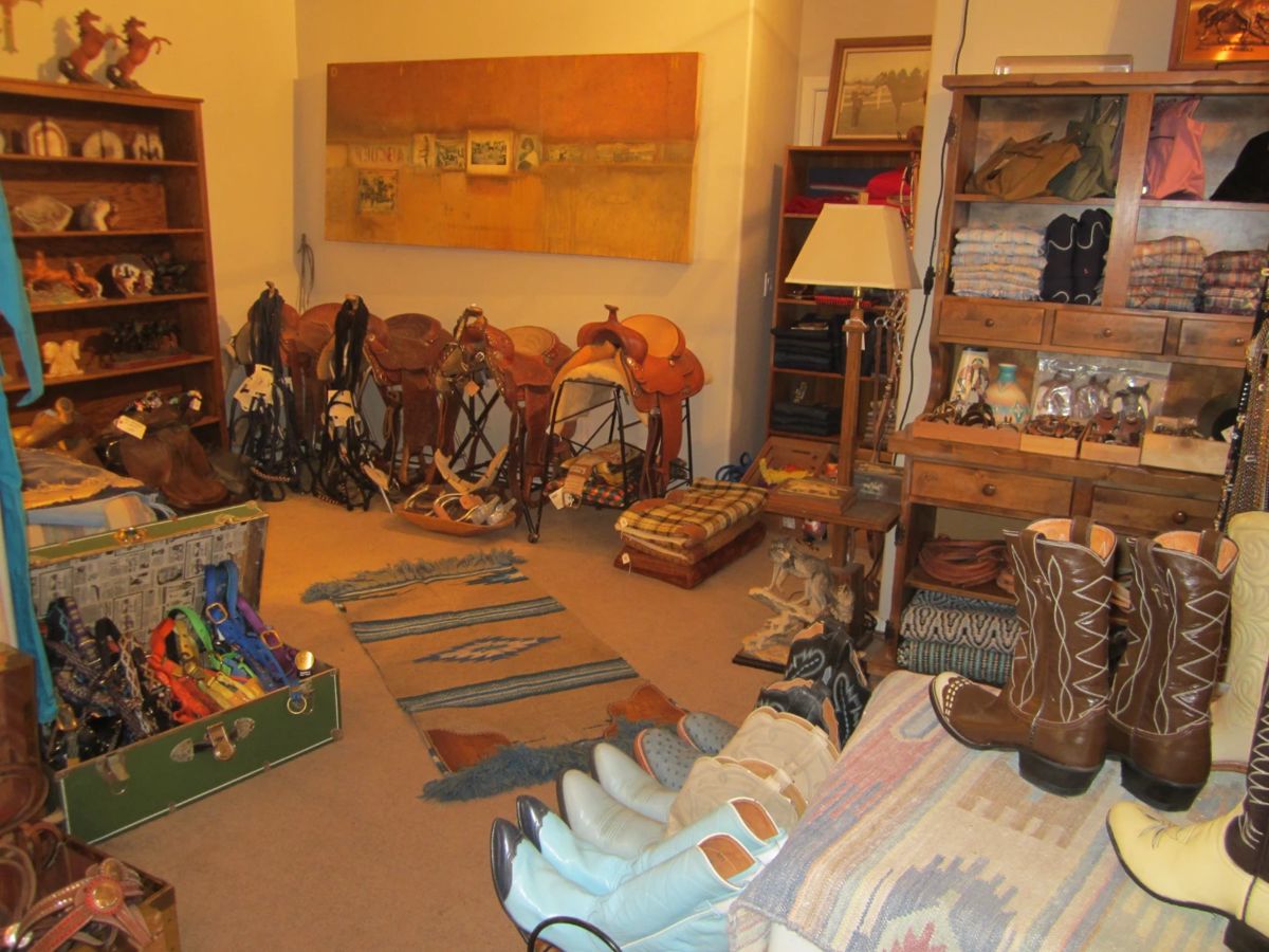 ESTATE SALE by GAYLE in Waddell, AZ starts on 3/7/2024