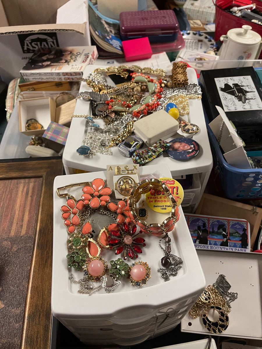 A Diggers Paradise Estate Sale in Holtsville, NY starts on 3/9/2024