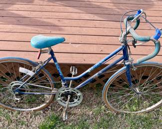 Vintage Lady’s Bike
