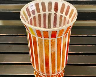 DECORATIVE VASE