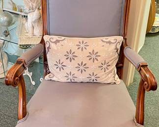 GRAND ARMCHAIR