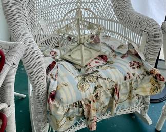 WICKER ROCKER