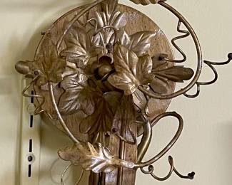 METAL LEAF WALL ART