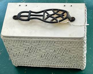 VINTAGE/ANTIQUE WICKER/WOOD SHOE SHINE BOX