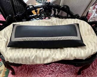 BLACK BENCH