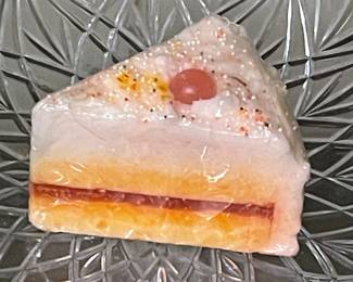 FAUX CAKE