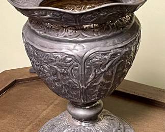 LARGE METAL VASE/URN