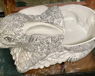 XLARGE RABBIT TUREEN