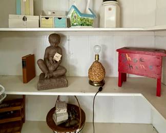 MISCELLANEOUS DECOR AND ACCENTS