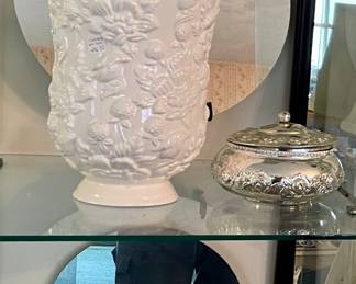 MISCELLANEOUS DECOR/ACCENTS