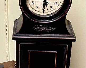 TABLE/MANTLE CLOCK