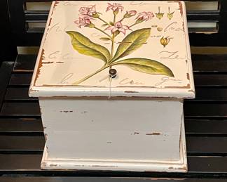 DECORATIVE BOX