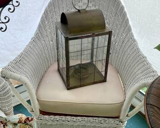 VINTAGE/ANTIQUE WICKER CHAIR