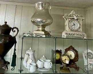 MISCELLANEOUS DECOR & ACCENTS